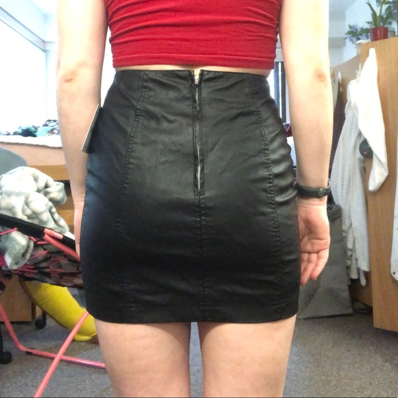free people black ‘leather’ mini skirt - Picture 2 of 4